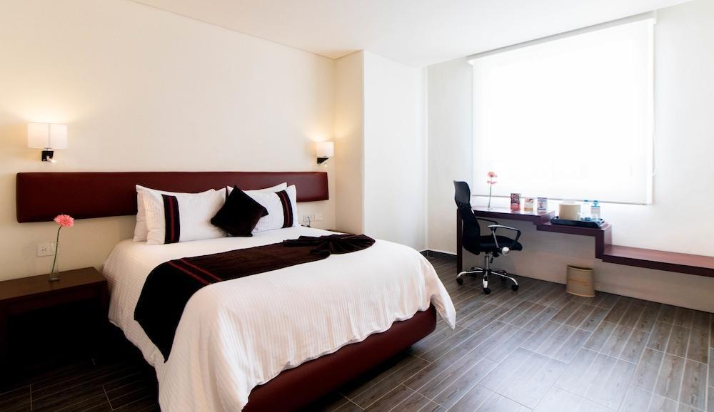 Mision Puebla Angelopolis Hotel Bagian luar foto